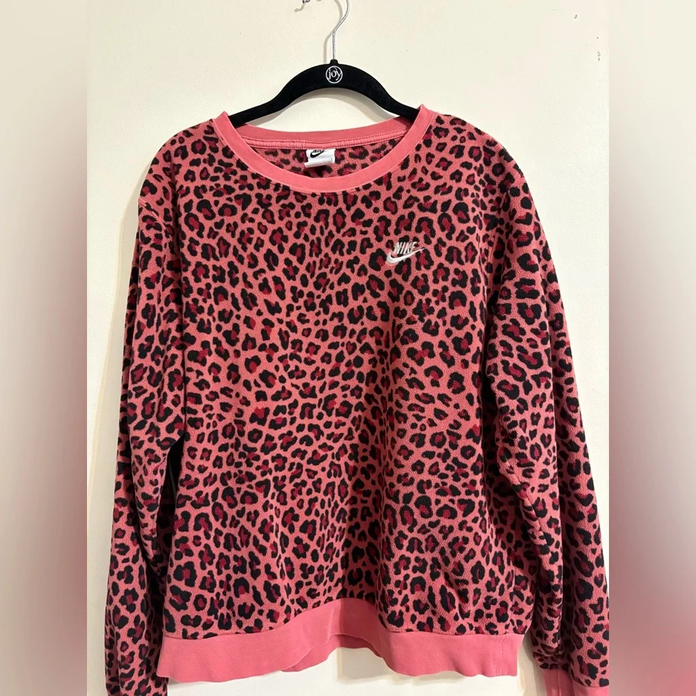 Nike‎ Women's sweatshirt Leopard Print Fleece Crewneck Medium rose black